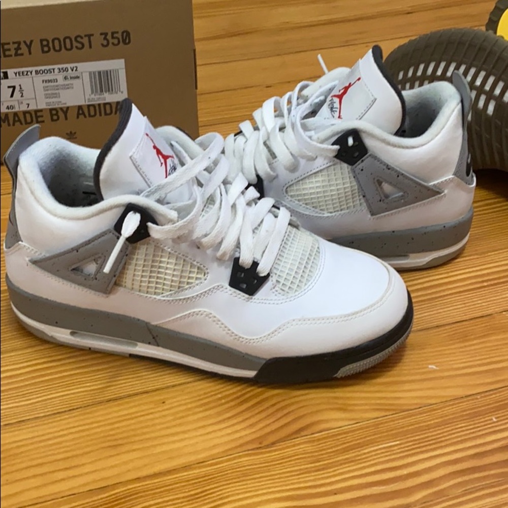 Air Jordan 4
